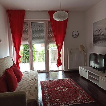 דירות באלאטונפורד Cool & Pool Apartman מראה חיצוני תמונה