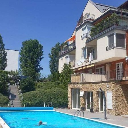דירות באלאטונפורד Cool & Pool Apartman מראה חיצוני תמונה